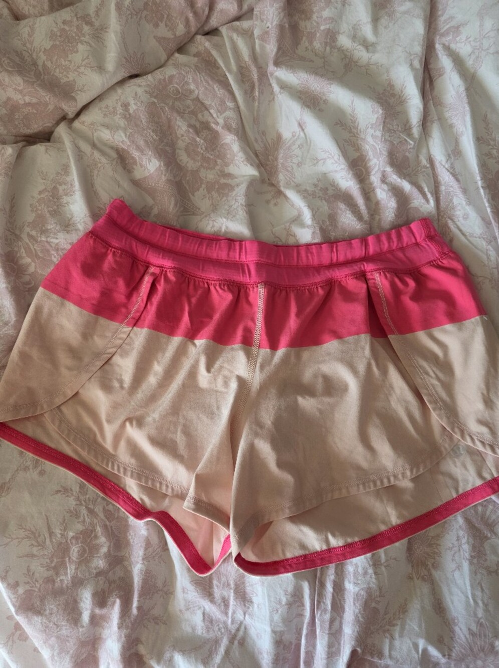 Two Tone Pink Lulu Split Short